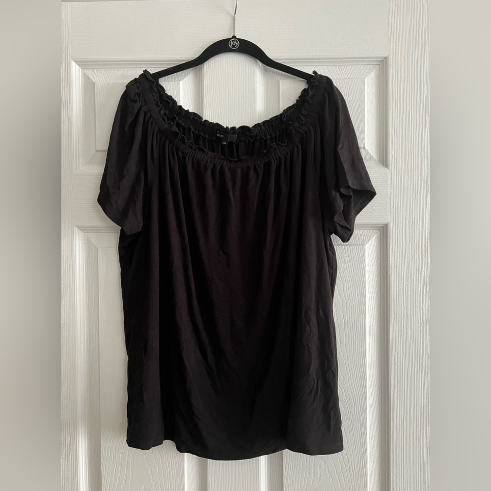 Gibson black off the shoulder tee size 2x